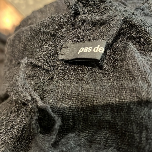 Pas de Calais black gauze scarf - Picture 5 of 6